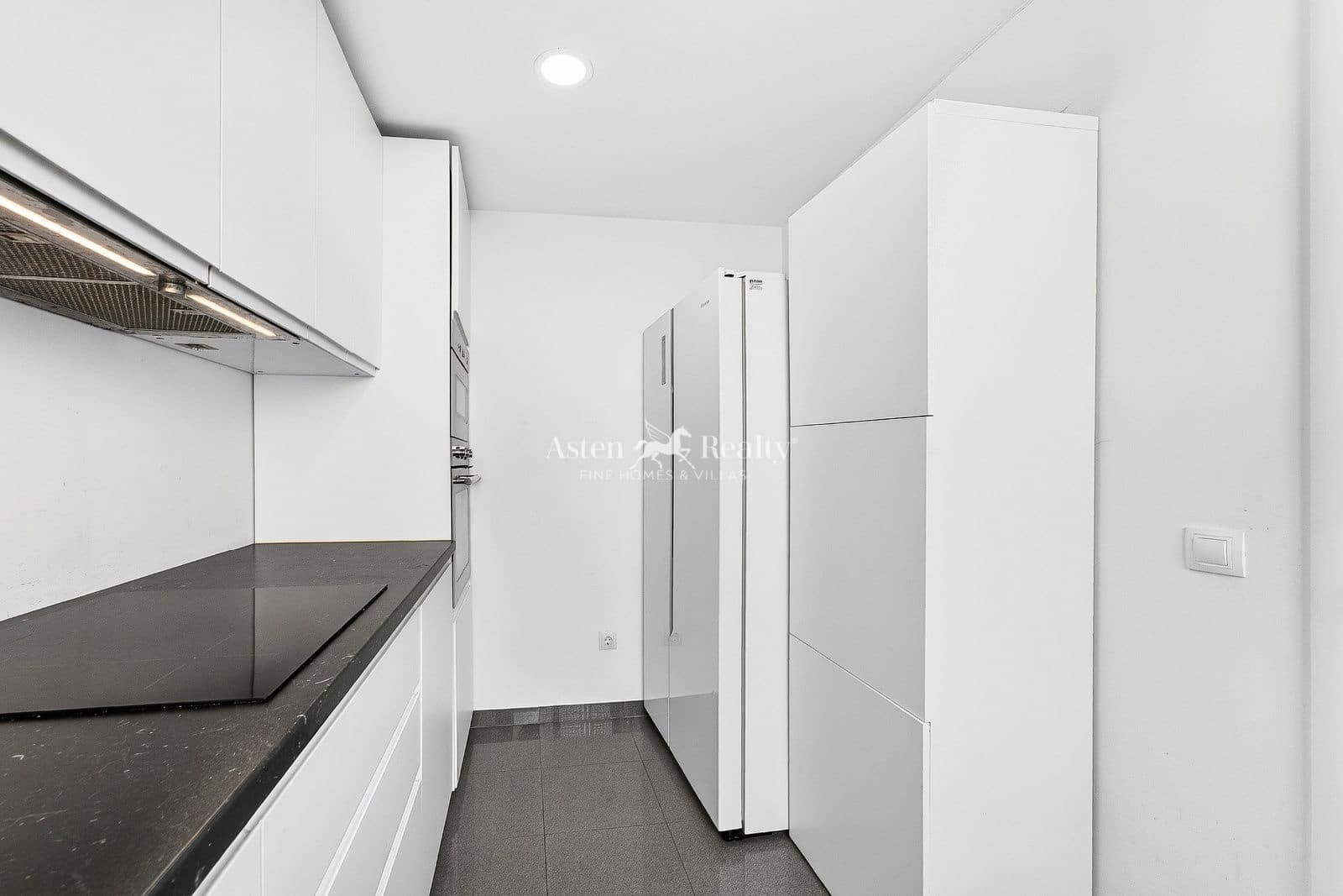 2 soveværelse Byhus til salg i Puerto Santiago med swimmingpool garage - € 550.000 (Ref: 9522924)