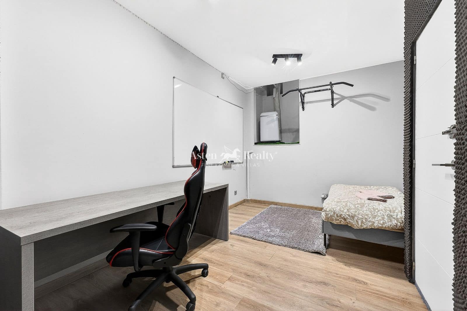 2 soveværelse Byhus til salg i Puerto Santiago med swimmingpool garage - € 550.000 (Ref: 9522924)