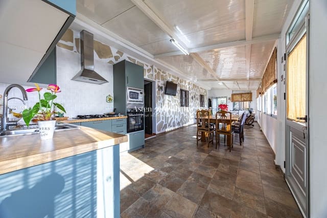 3 slaapkamer Villa te koop in Chio, Guía de Isora met zwembad garage - € 950.000 (Ref: 9523613)