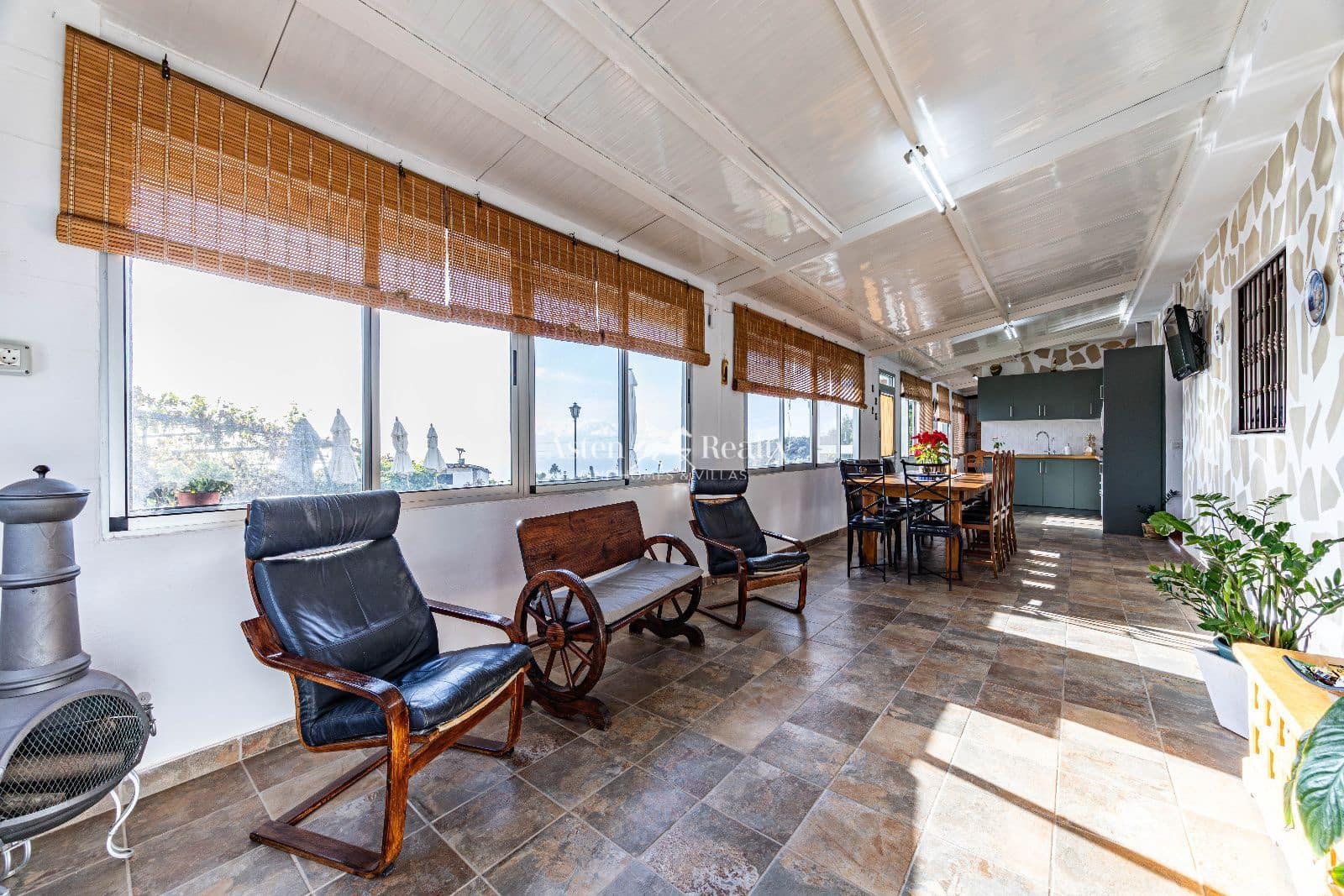 3 bedroom Villa for sale in Chio with pool garage - € 950,000 (Ref: 9523613)