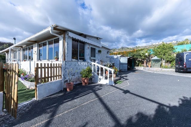 3 slaapkamer Villa te koop in Chio, Guía de Isora met zwembad garage - € 950.000 (Ref: 9523613)