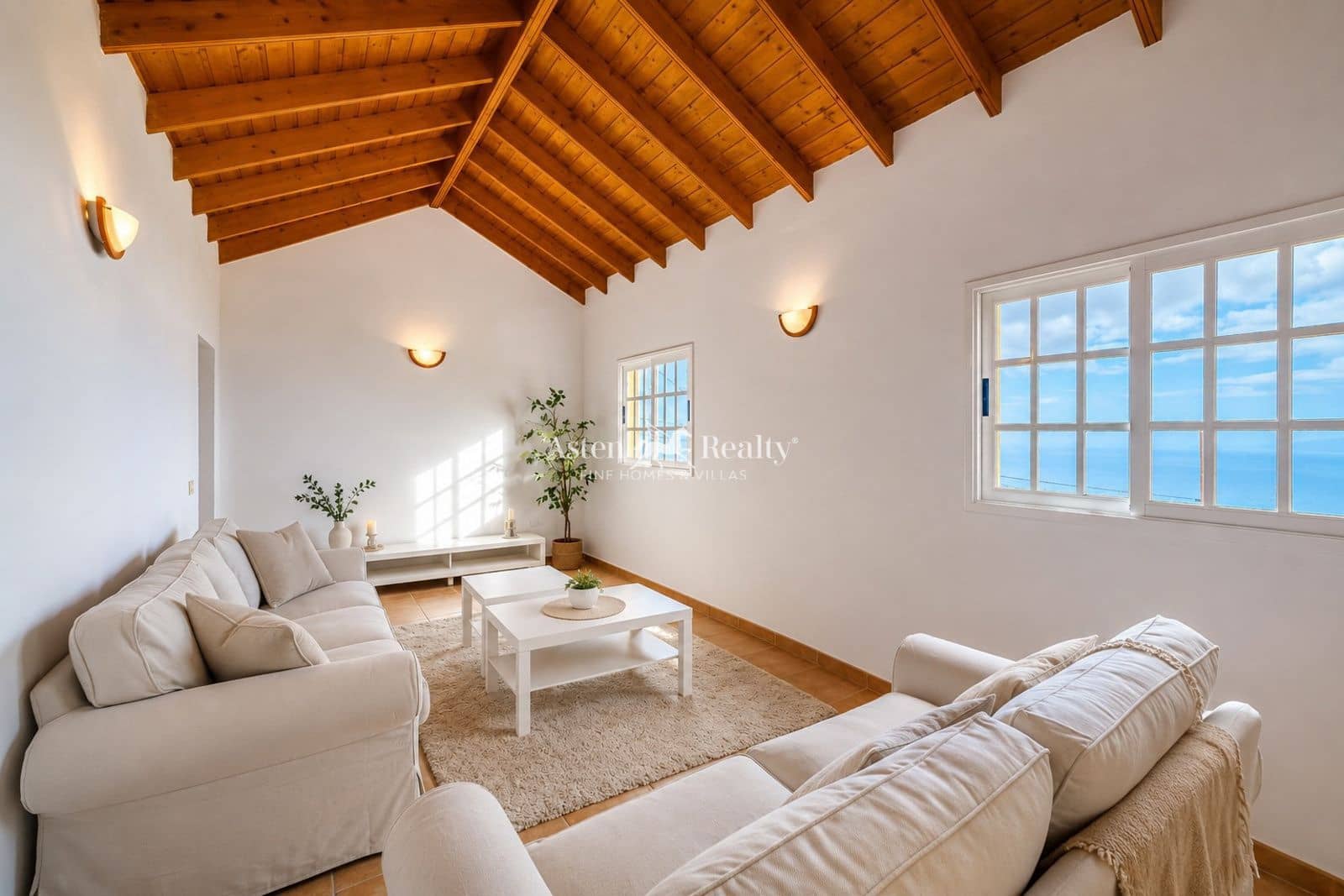 3 bedroom Villa for sale in Vera de Erques with garage - € 449,000 (Ref: 9525288)