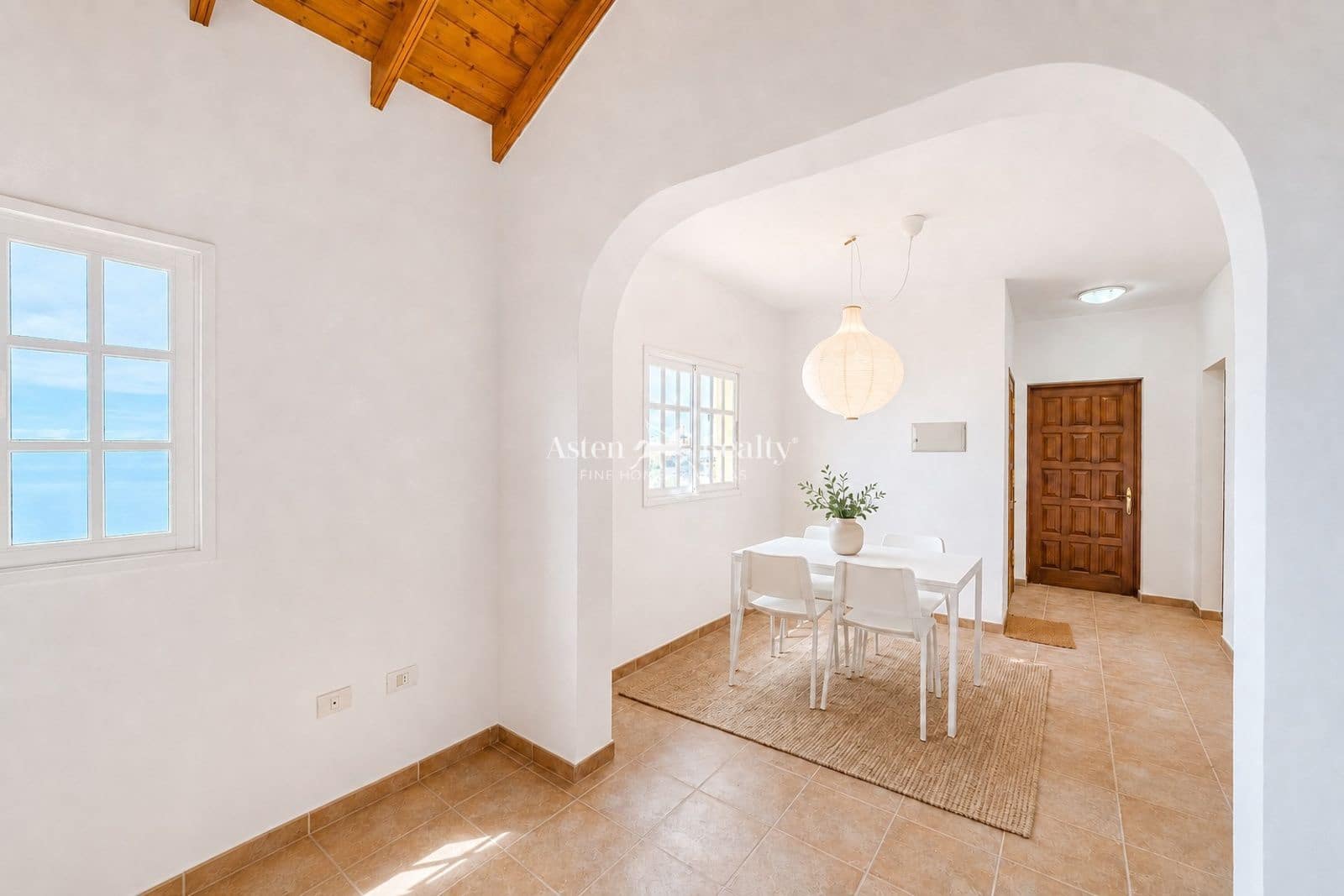 3 bedroom Villa for sale in Vera de Erques with garage - € 449,000 (Ref: 9525288)