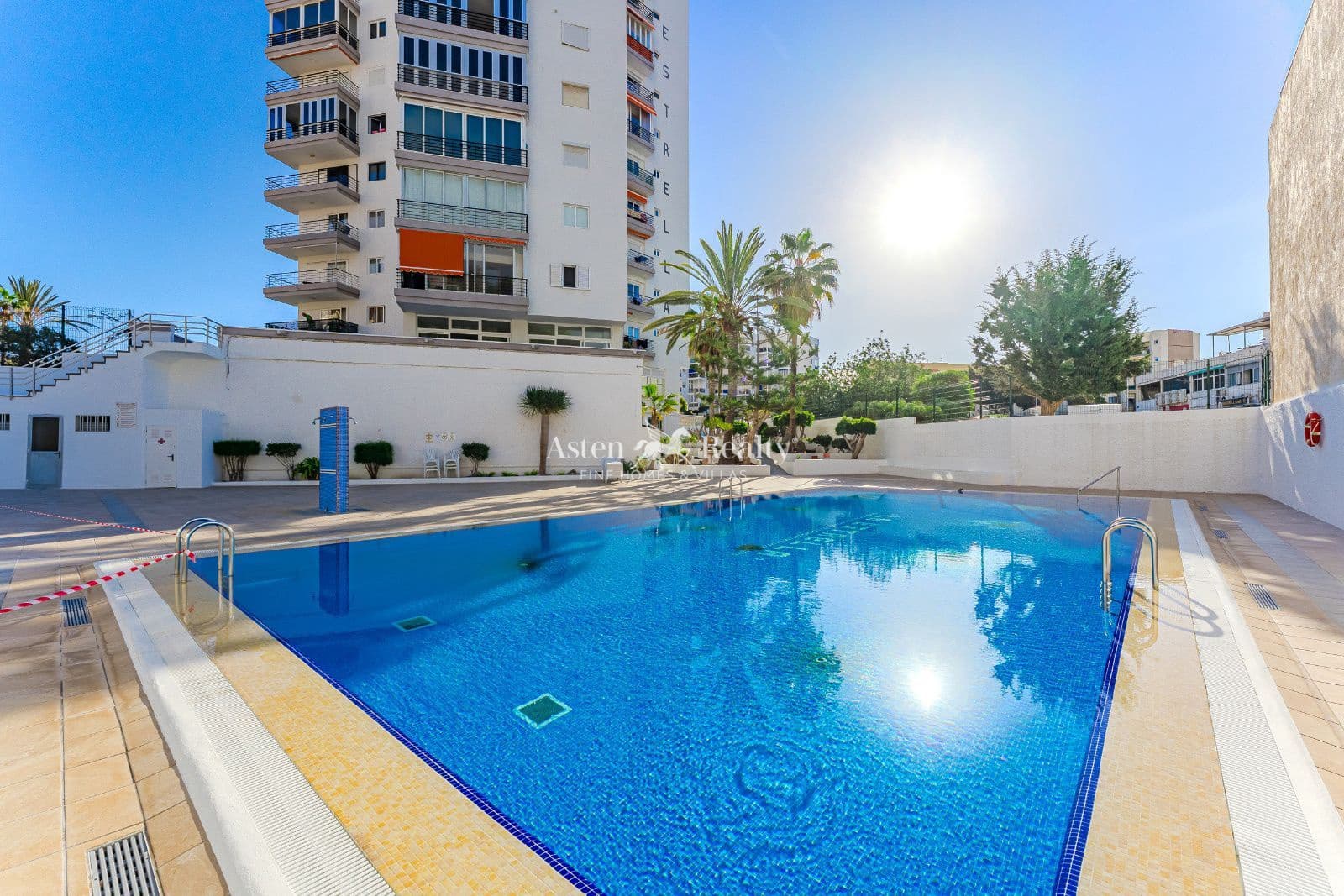 1 soveværelse Lejlighed til salg i Los Cristianos med swimmingpool - € 365.000 (Ref: 9528806)