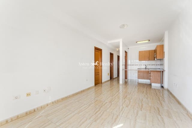 2 makuuhuone Kattohuoneisto myytävänä paikassa Palm-Mar, Arona mukana uima-altaan 
autotalli - 399 000 € (Ref: 9528807)