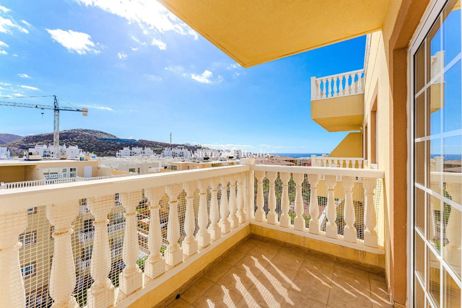 2 makuuhuone Kattohuoneisto myytävänä paikassa Palm-Mar mukana uima-altaan 
autotalli - 399 000 € (Ref: 9528807)