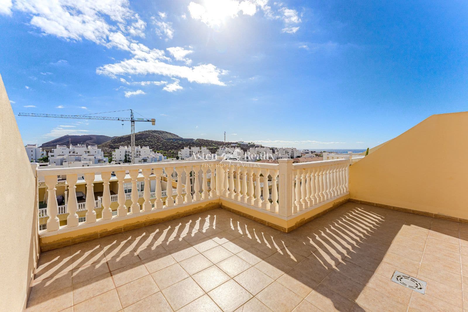 2 makuuhuone Kattohuoneisto myytävänä paikassa Palm-Mar mukana uima-altaan 
autotalli - 399 000 € (Ref: 9528807)