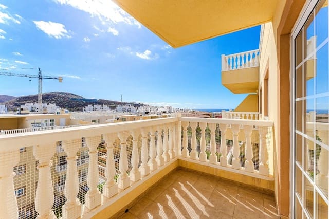 2 makuuhuone Kattohuoneisto myytävänä paikassa Palm-Mar, Arona mukana uima-altaan 
autotalli - 399 000 € (Ref: 9528807)