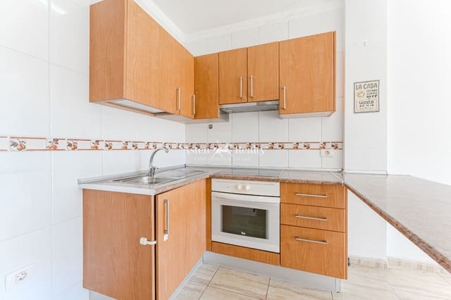 2 makuuhuone Kattohuoneisto myytävänä paikassa Palm-Mar, Arona mukana uima-altaan 
autotalli - 399 000 € (Ref: 9528807)