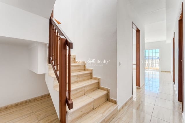 2 makuuhuone Kattohuoneisto myytävänä paikassa Palm-Mar, Arona mukana uima-altaan 
autotalli - 399 000 € (Ref: 9528807)