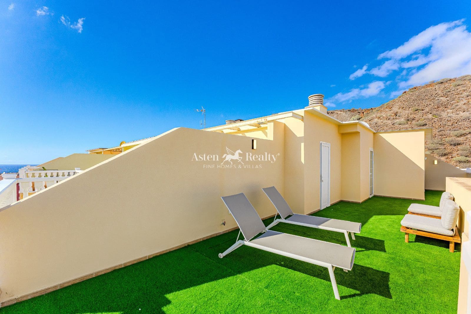 3 soveværelse Penthouse til salg i Palm-Mar med swimmingpool garage - € 435.000 (Ref: 9532313)