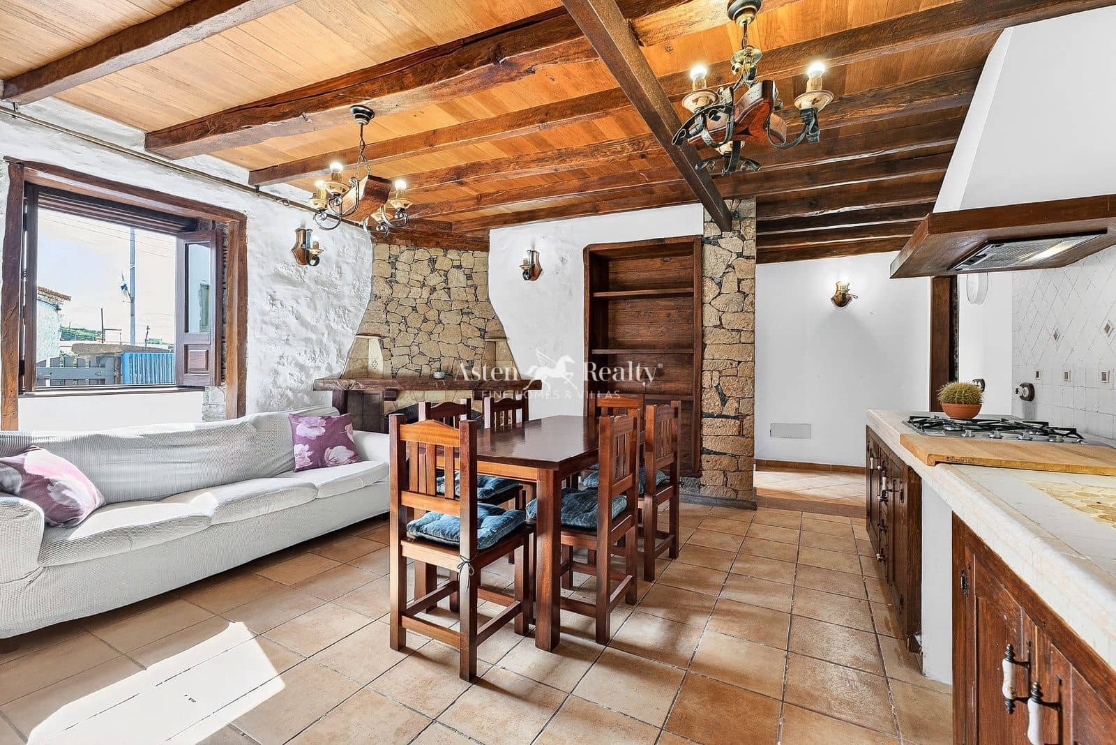 3 soverom Villa til salgs i Taucho - € 635 000 (Ref: 9534822)