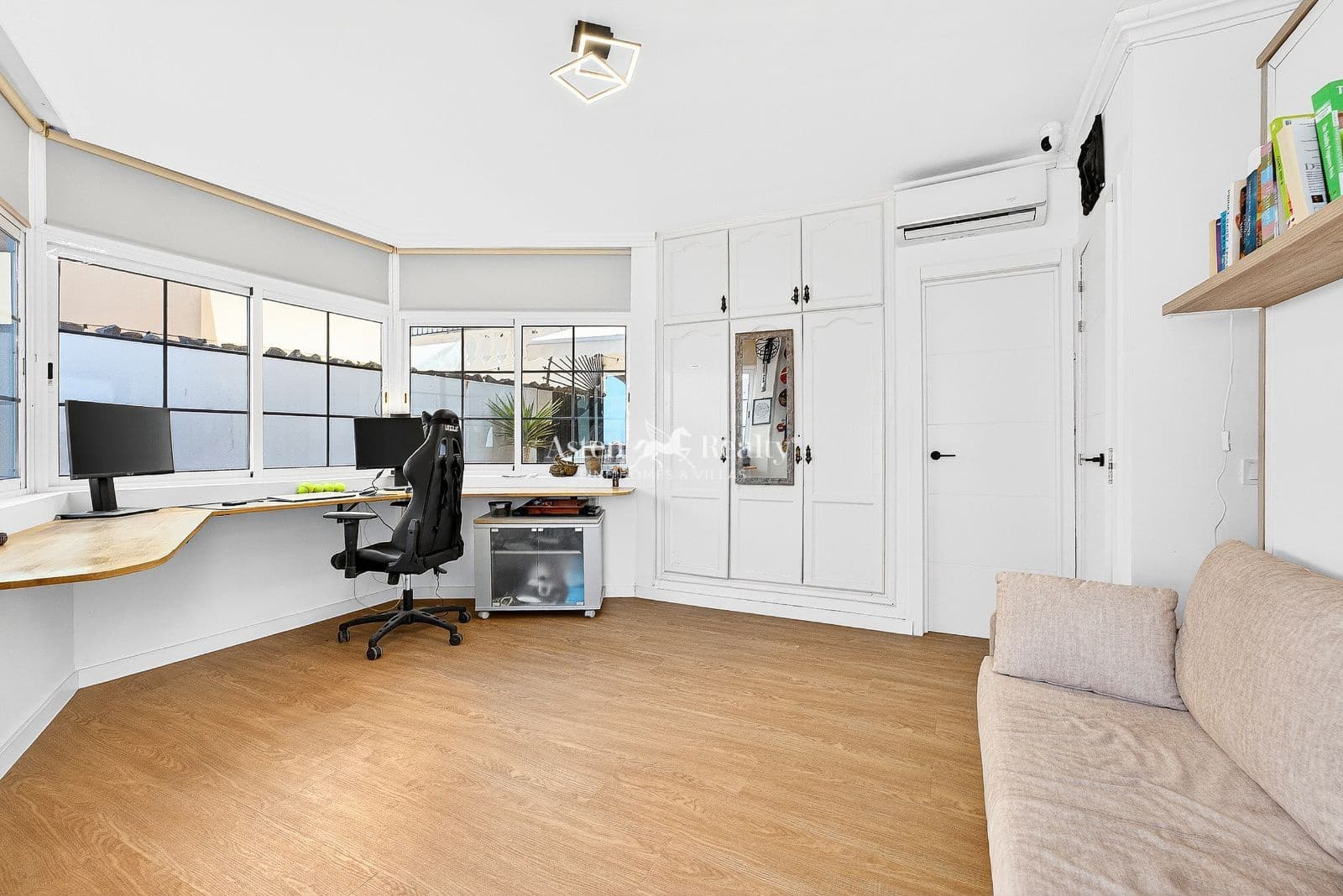 2 soverom Hus til salgs i Costa Adeje med svømmebasseng garasje - € 499 000 (Ref: 9535002)