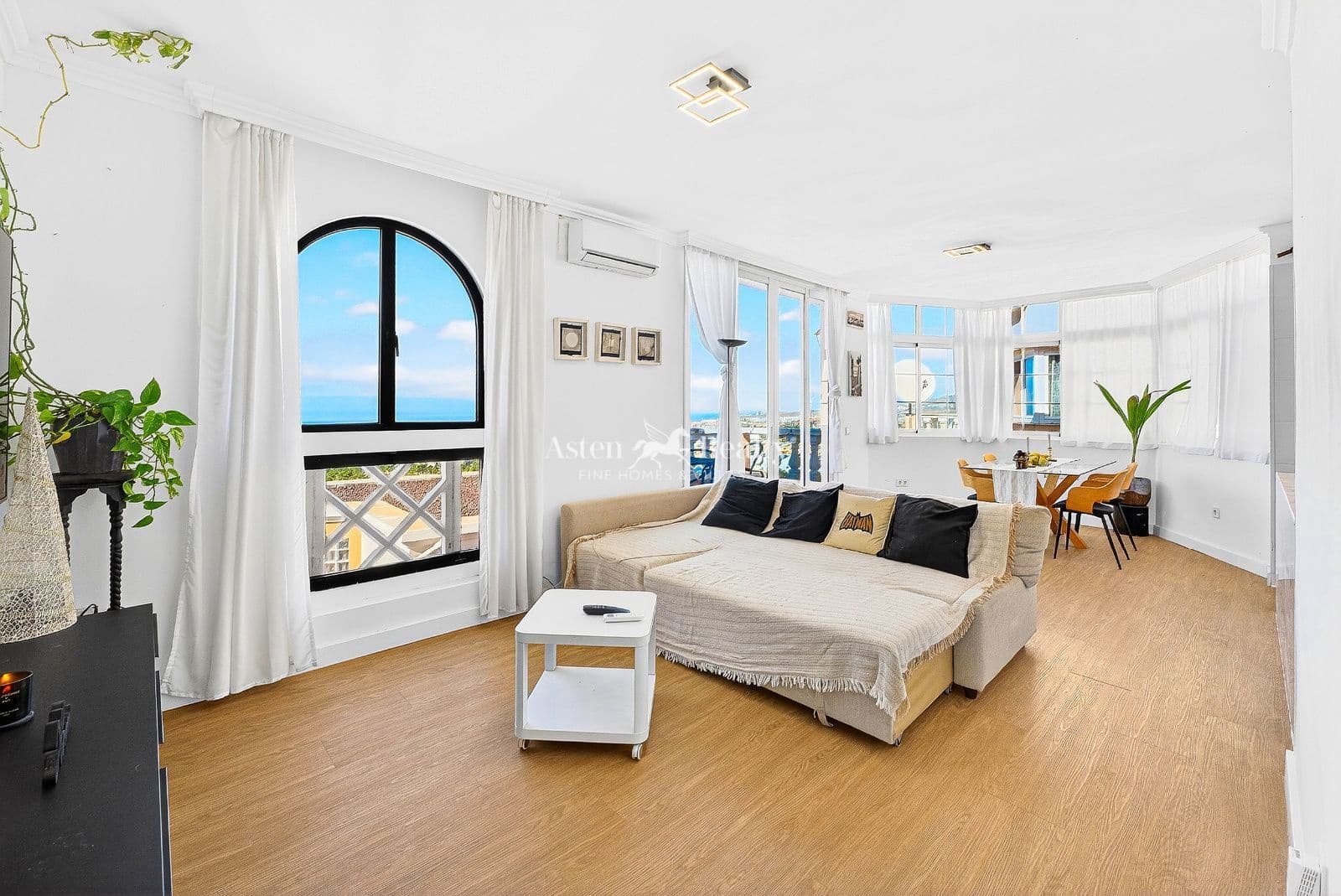 2 soverom Hus til salgs i Costa Adeje med svømmebasseng garasje - € 499 000 (Ref: 9535002)