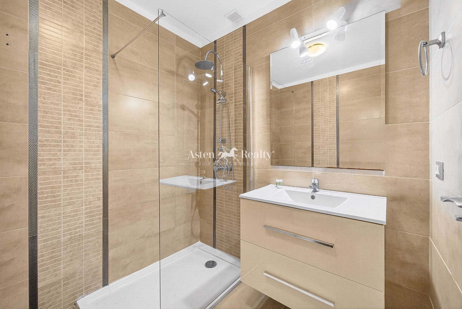 4 soverom Leilighet til salgs i Costa Adeje med svømmebasseng - € 459 000 (Ref: 9539627)