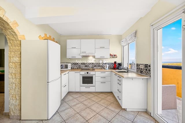 2 Zimmer Wohnung zu verkaufen in Torviscas, Adeje mit Pool Garage - 675.000 € (Ref: 9542676)