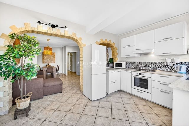 2 Zimmer Wohnung zu verkaufen in Torviscas, Adeje mit Pool Garage - 675.000 € (Ref: 9542676)