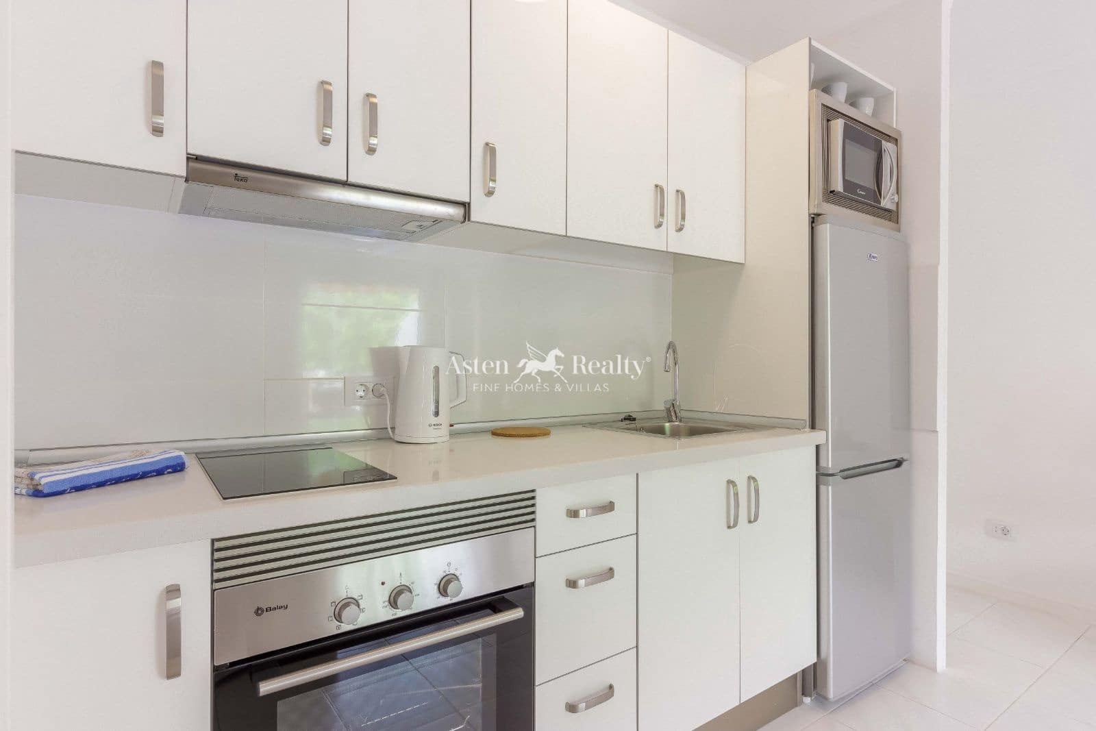 1 chambre Appartement à vendre à Playa de las Americas avec piscine - 295 000 € (Ref: 9547134)