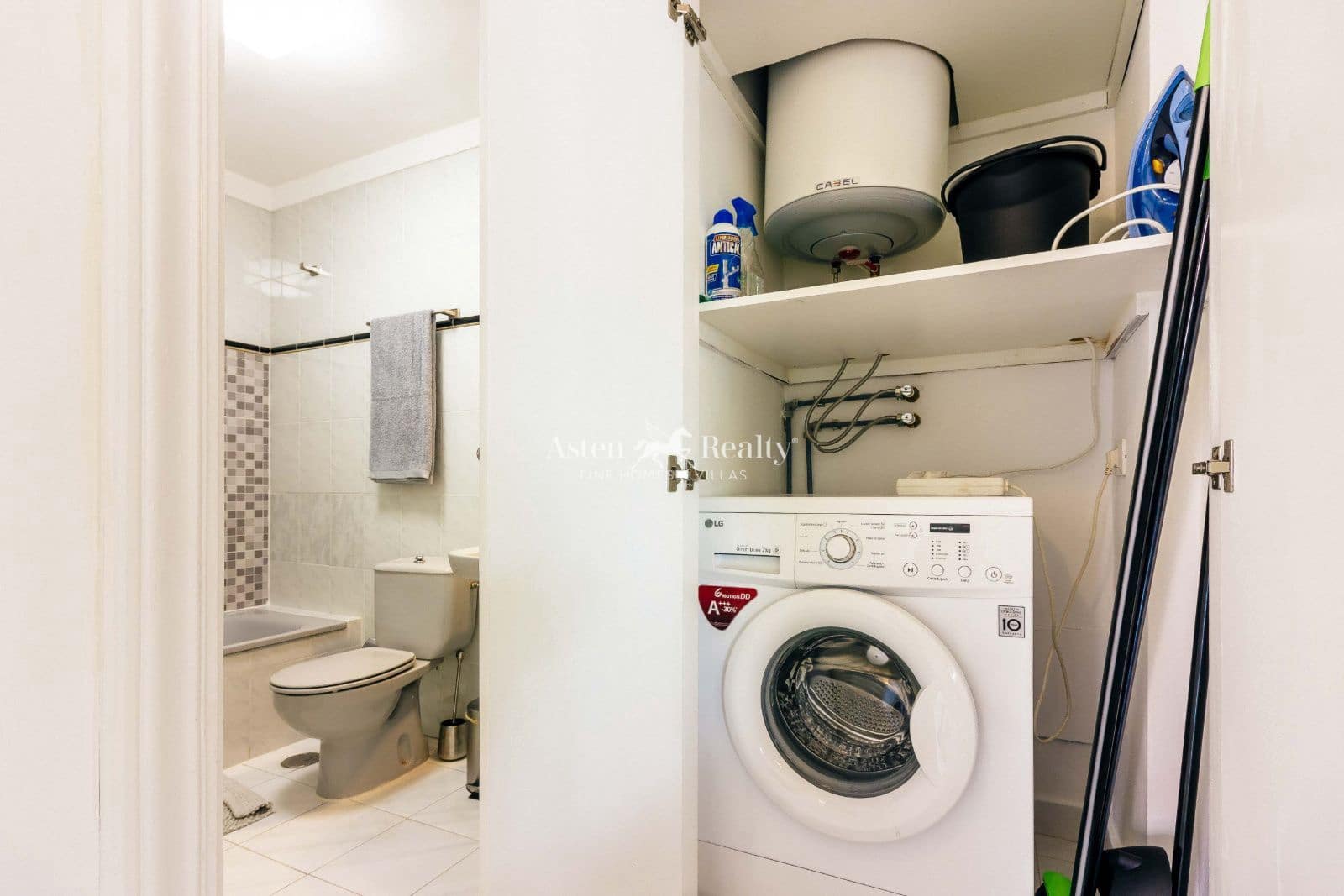 1 chambre Appartement à vendre à Playa de las Americas avec piscine - 295 000 € (Ref: 9547134)