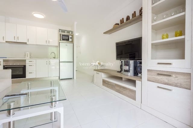 1 chambre Appartement à vendre à Playa de las Americas, Arona avec piscine - 295 000 € (Ref: 9547134)