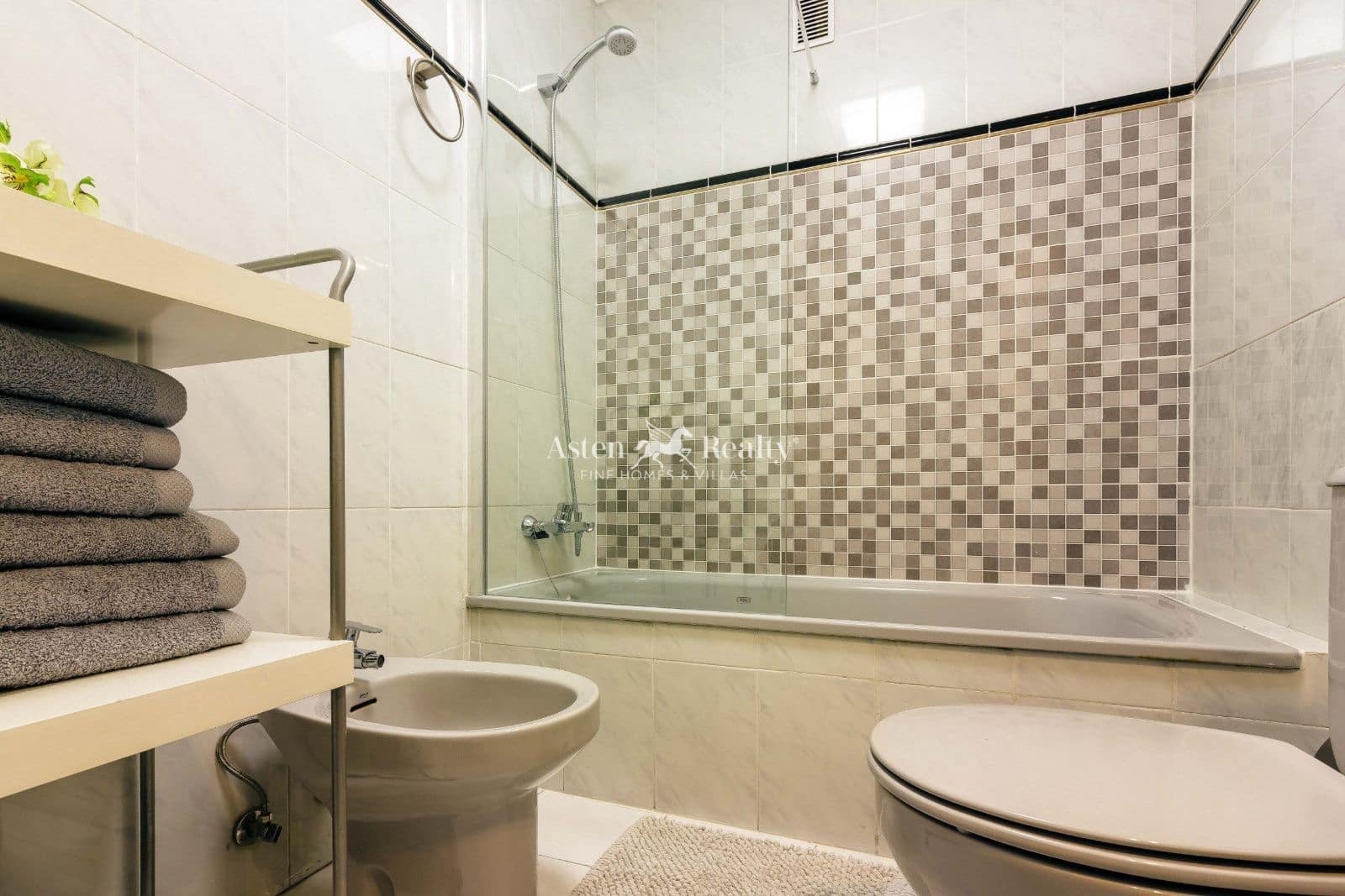 1 chambre Appartement à vendre à Playa de las Americas avec piscine - 295 000 € (Ref: 9547134)