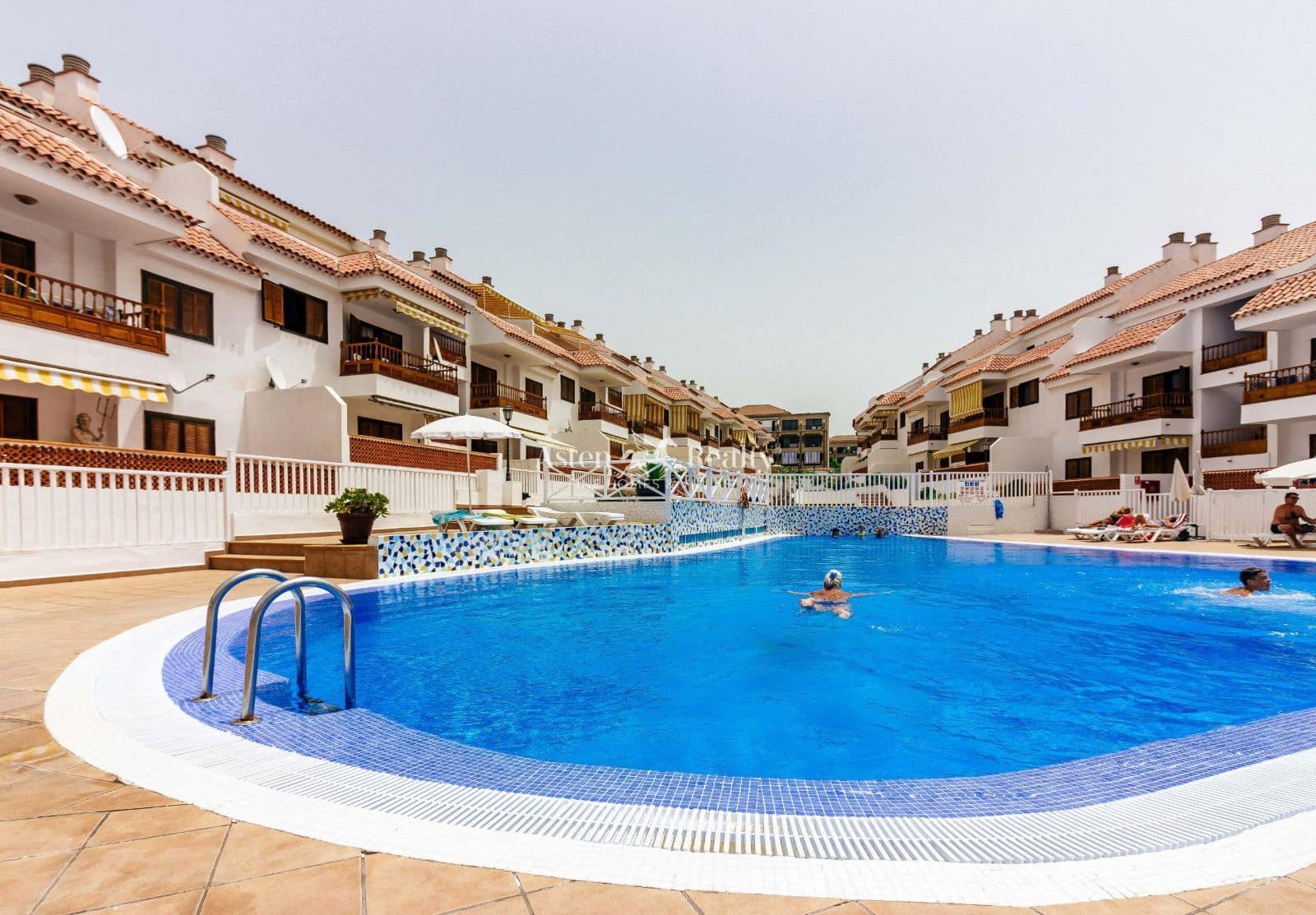 1 chambre Appartement à vendre à Playa de las Americas avec piscine - 295 000 € (Ref: 9547134)