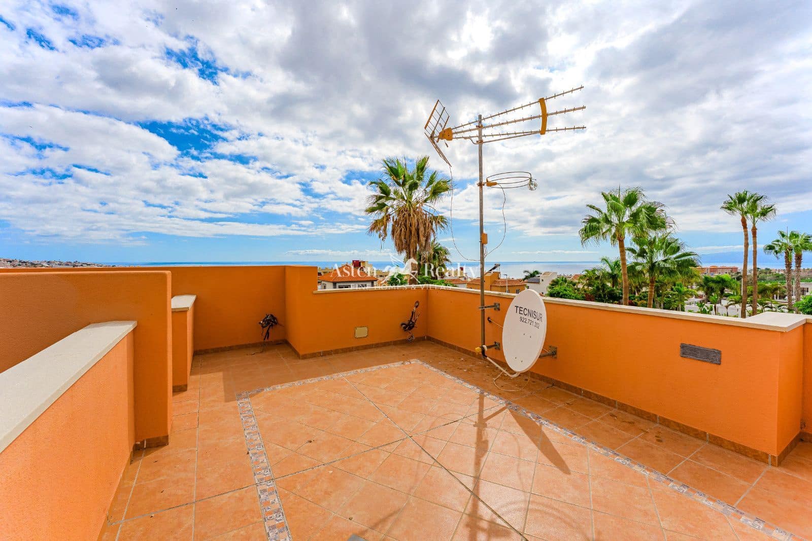 4 sypialnia Dom na sprzedaż w Torviscas z basenem garażem - 1 980 000 € (Ref: 9548602)