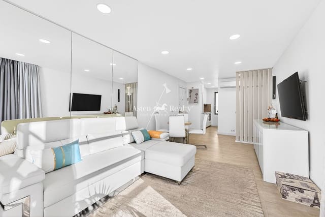 2 soveværelse Lejlighed til salg i Playa de las Americas, Arona med swimmingpool - € 570.000 (Ref: 9549929)