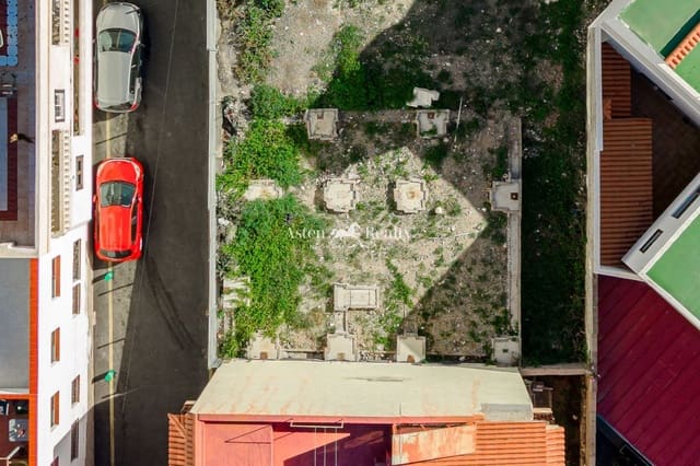 Tontti myytävänä paikassa Casco Urbano, Adeje - 225 000 € (Ref: 9553039)