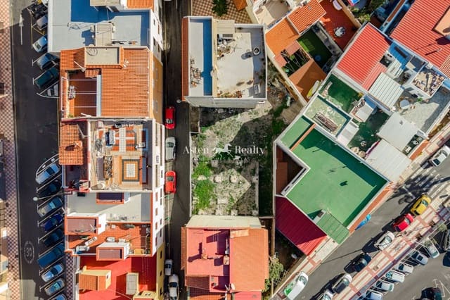 Tontti myytävänä paikassa Casco Urbano, Adeje - 225 000 € (Ref: 9553039)