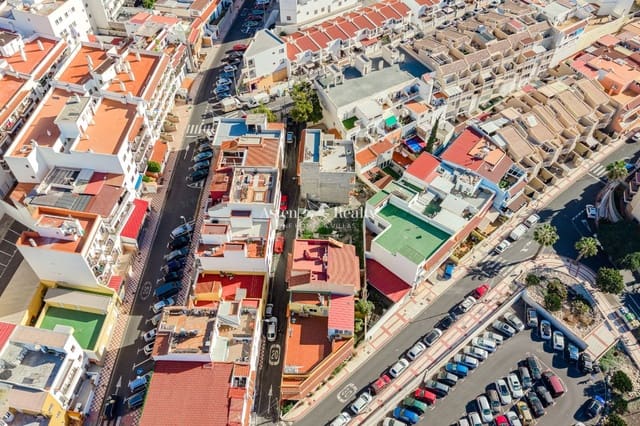 Tontti myytävänä paikassa Casco Urbano, Adeje - 225 000 € (Ref: 9553039)