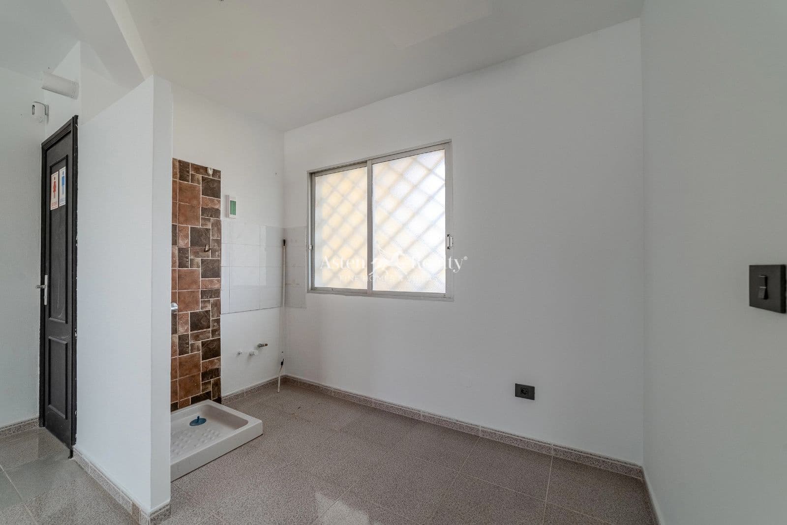 Entreprise à vendre à Los Cristianos - 230 000 € (Ref: 9562607)