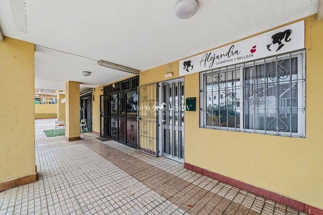 Bedrijf te koop in Los Cristianos, Arona - € 230.000 (Ref: 9562607)