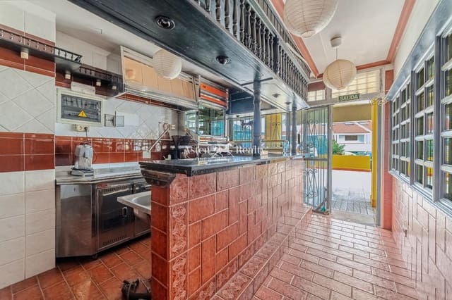 Bedrijf te koop in Los Cristianos, Arona - € 230.000 (Ref: 9562607)