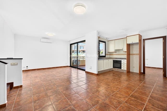 3 bedroom Townhouse for sale in El Medano, Granadilla de Abona with pool garage - € 599,000 (Ref: 9566445)