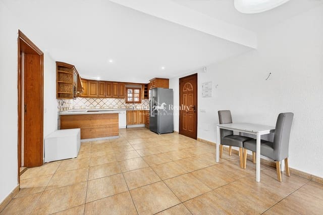 2 slaapkamer Flat te koop in Amarilla Golf, San Miguel de Abona met zwembad - € 295.000 (Ref: 9566747)