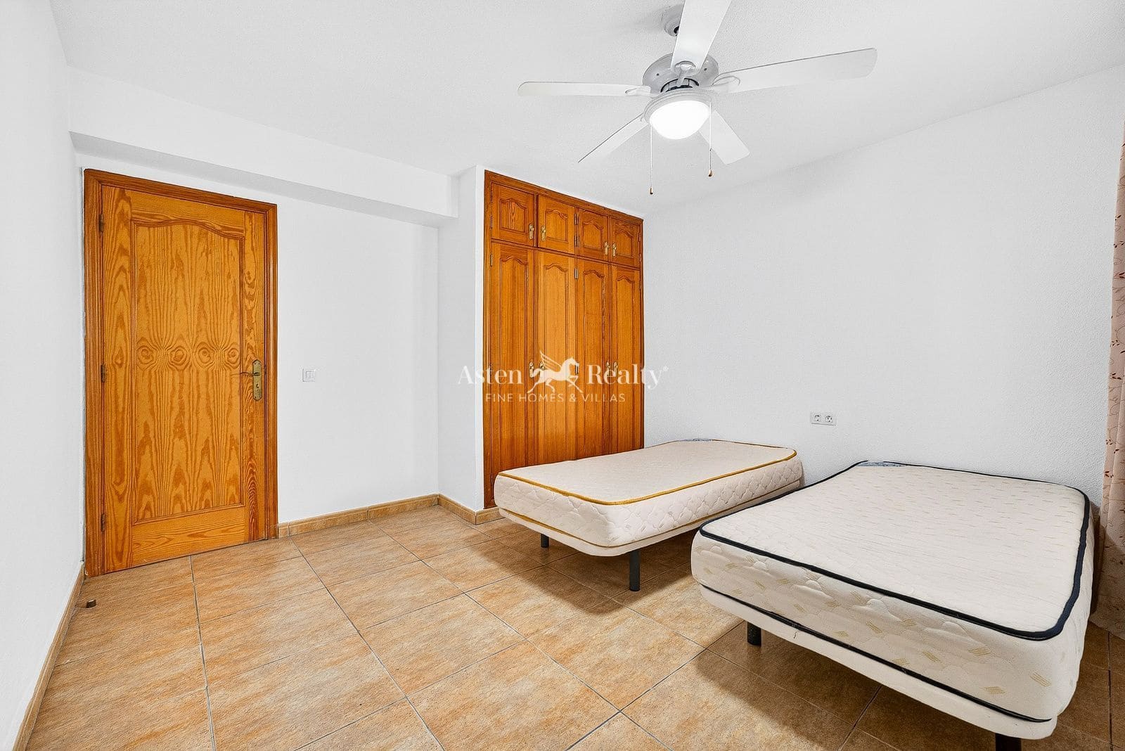 2 slaapkamer Flat te koop in Amarilla Golf met zwembad - € 295.000 (Ref: 9566747)