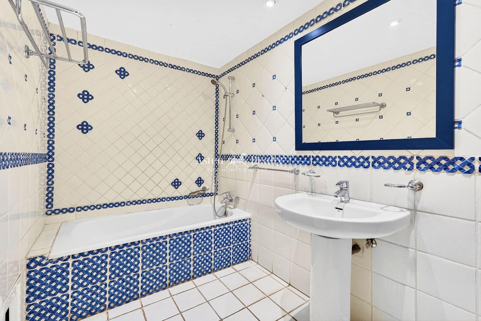 2 slaapkamer Flat te koop in Amarilla Golf met zwembad - € 295.000 (Ref: 9566747)