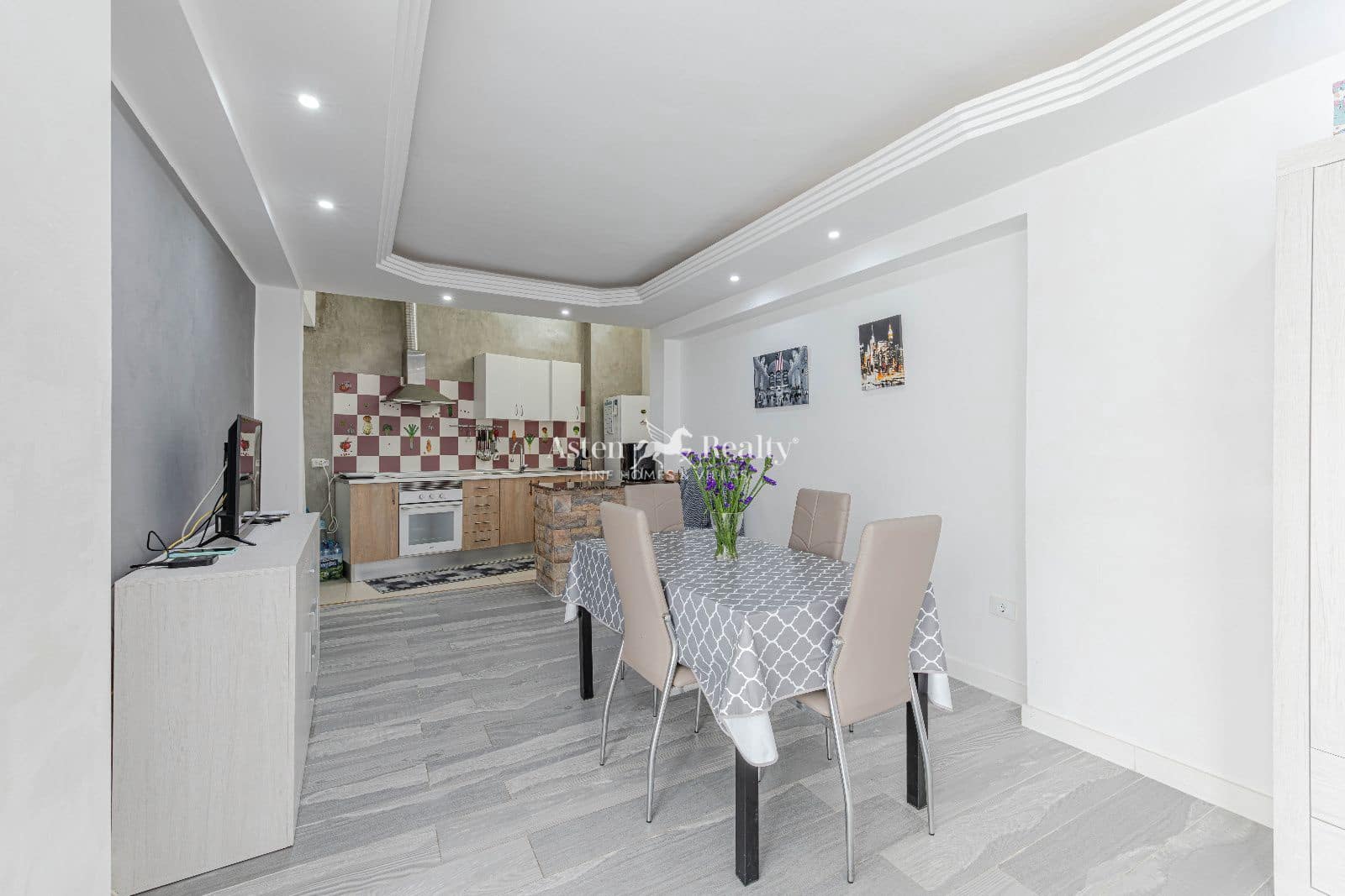 2 soverom Leilighet til salgs i Los Cristianos med svømmebasseng - € 260 000 (Ref: 9572359)