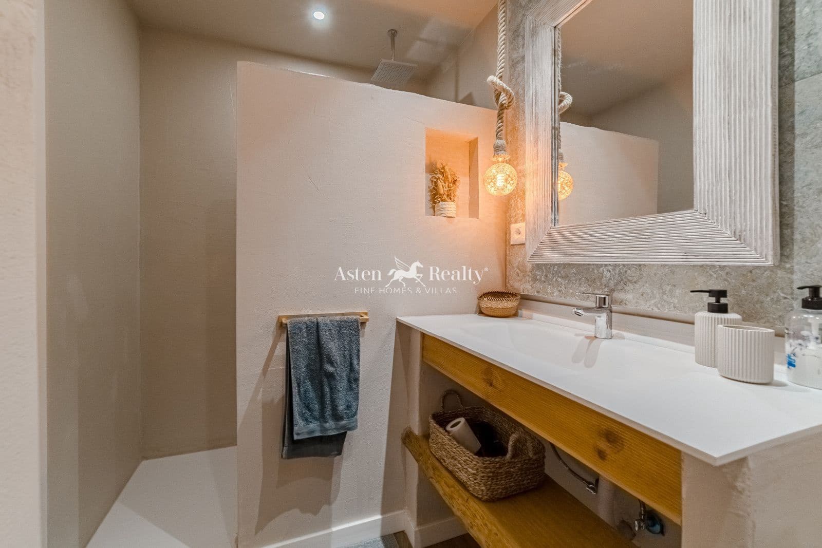 5 quarto Casa em Banda para venda em Chayofa com piscina garagem - 1 450 000 € (Ref: 9588158)