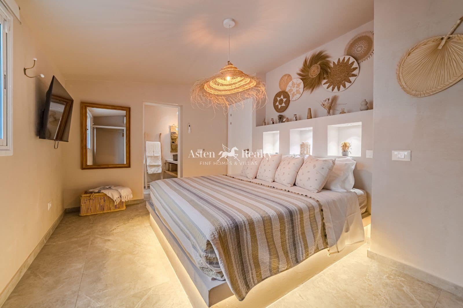 5 quarto Casa em Banda para venda em Chayofa com piscina garagem - 1 450 000 € (Ref: 9588158)