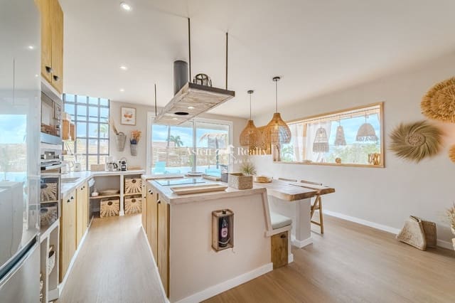 5 quarto Casa em Banda para venda em Chayofa, Arona com piscina garagem - 1 450 000 € (Ref: 9588158)