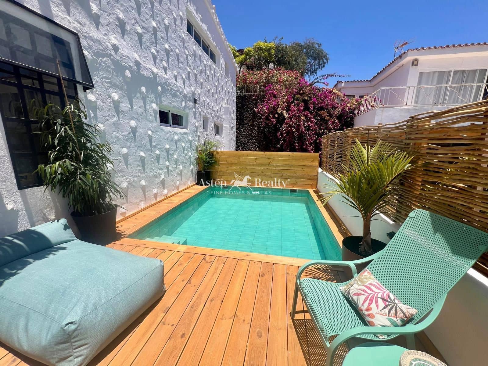 5 quarto Casa em Banda para venda em Chayofa com piscina garagem - 1 450 000 € (Ref: 9588158)