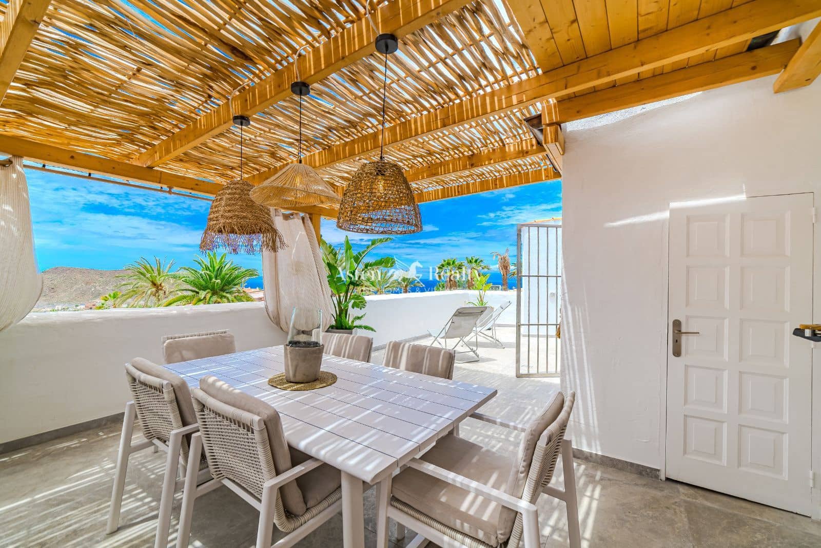 5 quarto Casa em Banda para venda em Chayofa com piscina garagem - 1 450 000 € (Ref: 9588158)