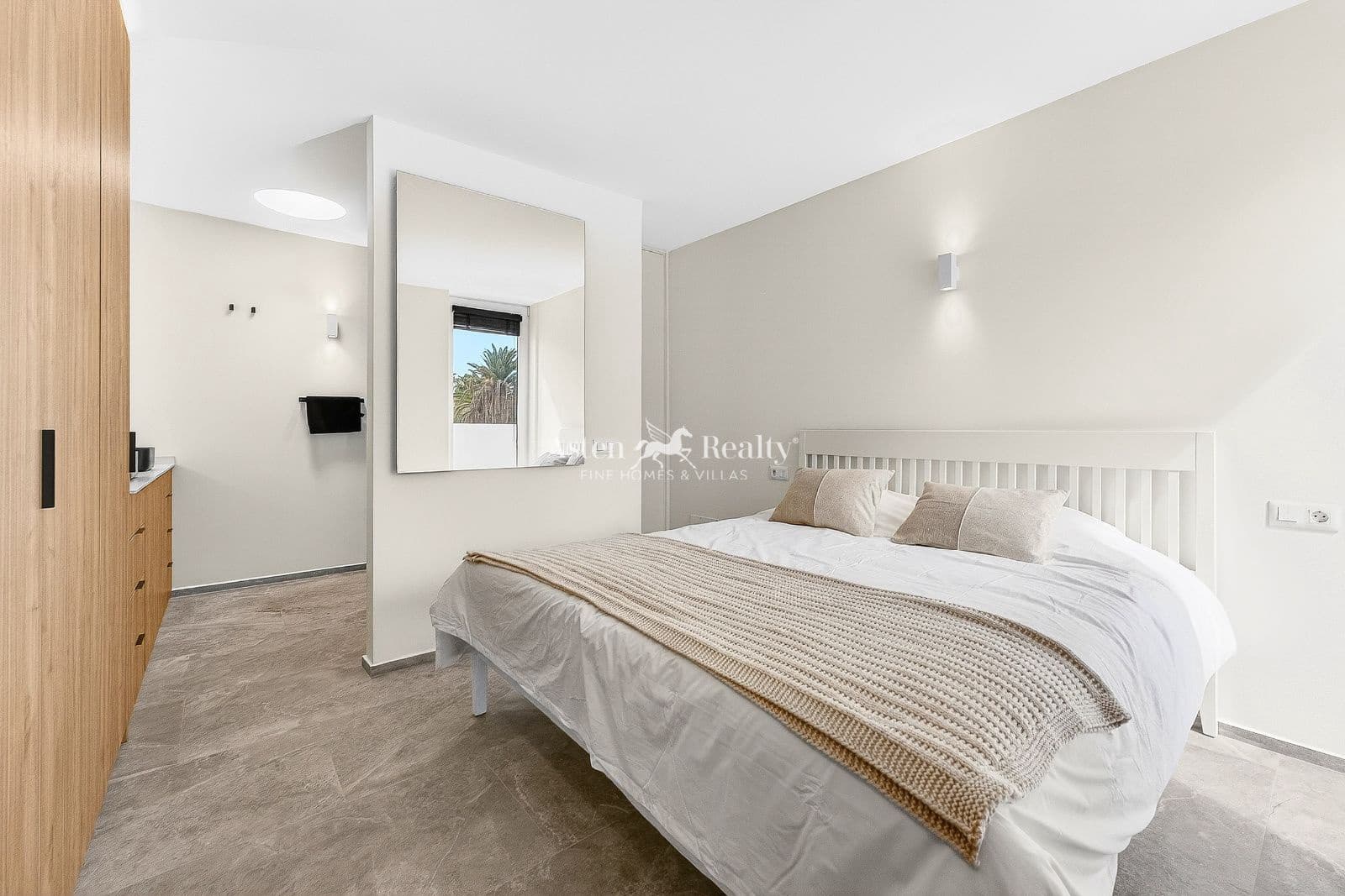 2 sypialnia Bungalow na sprzedaż w Costa del Silencio z basenem garażem - 995 000 € (Ref: 9588334)