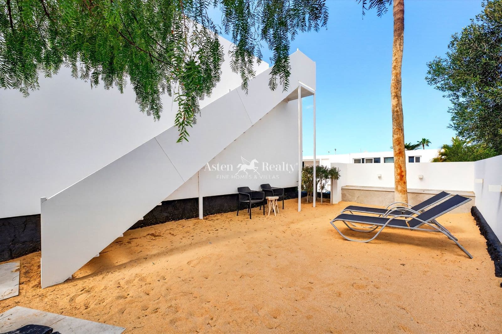 2 sypialnia Bungalow na sprzedaż w Costa del Silencio z basenem garażem - 995 000 € (Ref: 9588334)