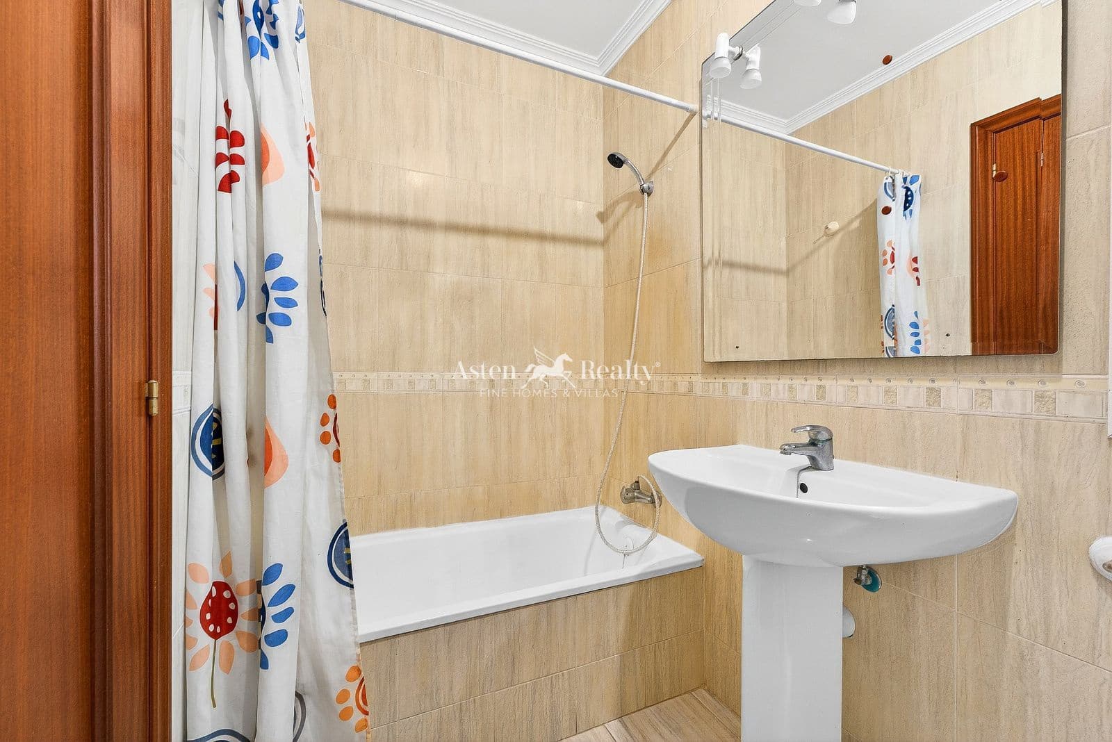 1 bedroom Flat for sale in Los Abrigos - € 174,000 (Ref: 9588335)