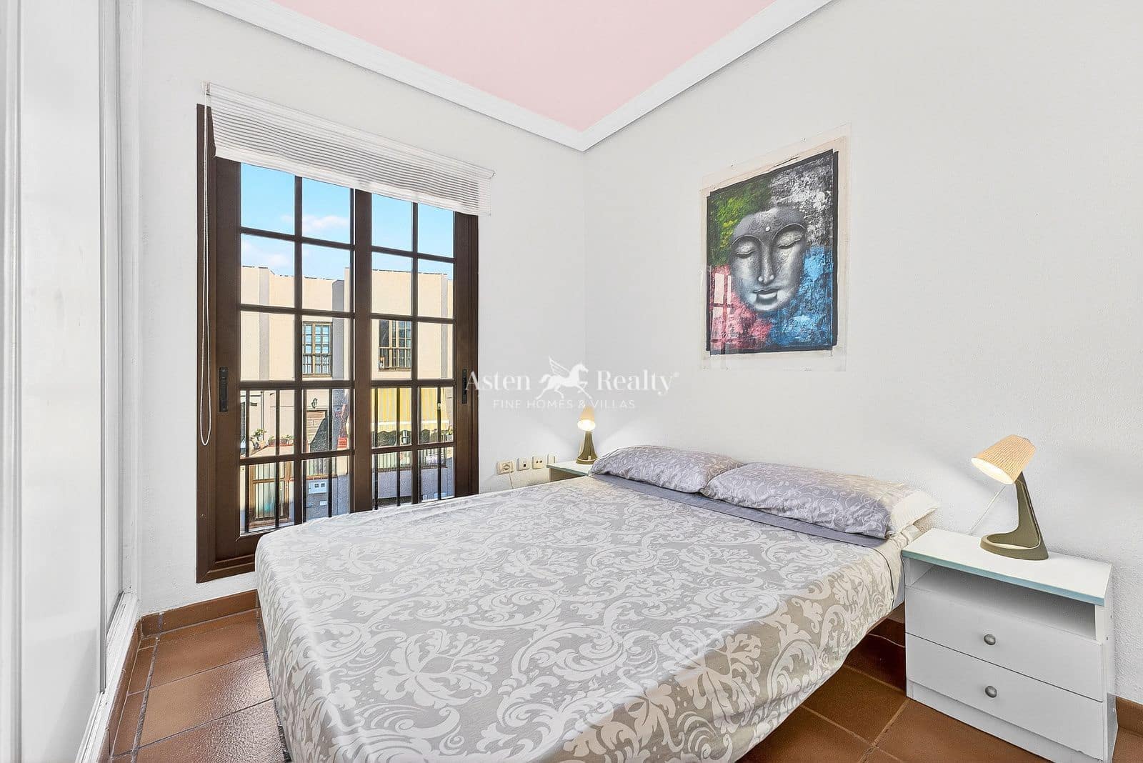 4 bedroom Townhouse for sale in El Medano with garage - € 699,000 (Ref: 9588480)