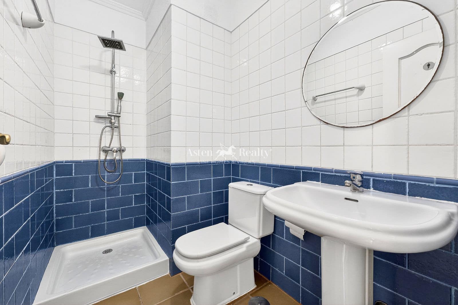 4 bedroom Townhouse for sale in El Medano with garage - € 699,000 (Ref: 9588480)