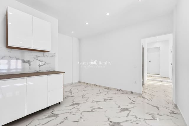 2 makuuhuone Asunto myytävänä paikassa Casco Urbano, Adeje - 270 000 € (Ref: 9588481)